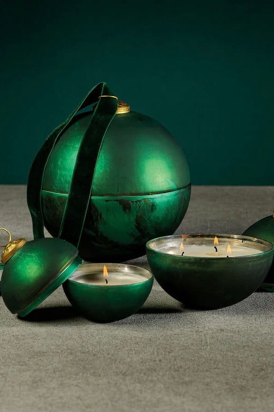 ZODAX - GREEN ORNAMENT CANDLE