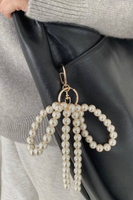 PEARL BOW TIE CHARM