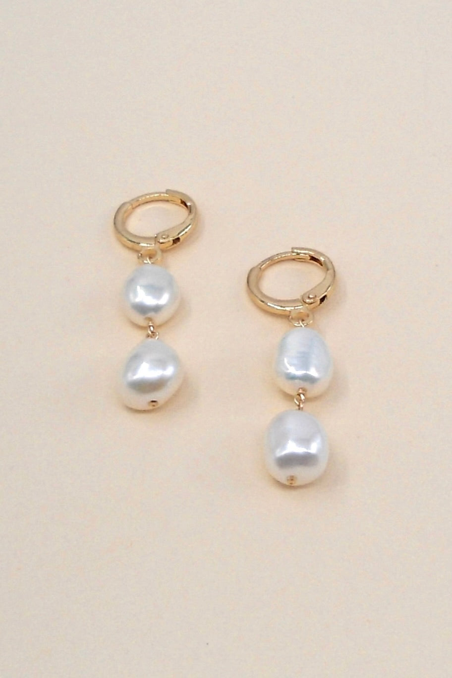 MAY MARTIN - DOUBLE PEARL HOOPS