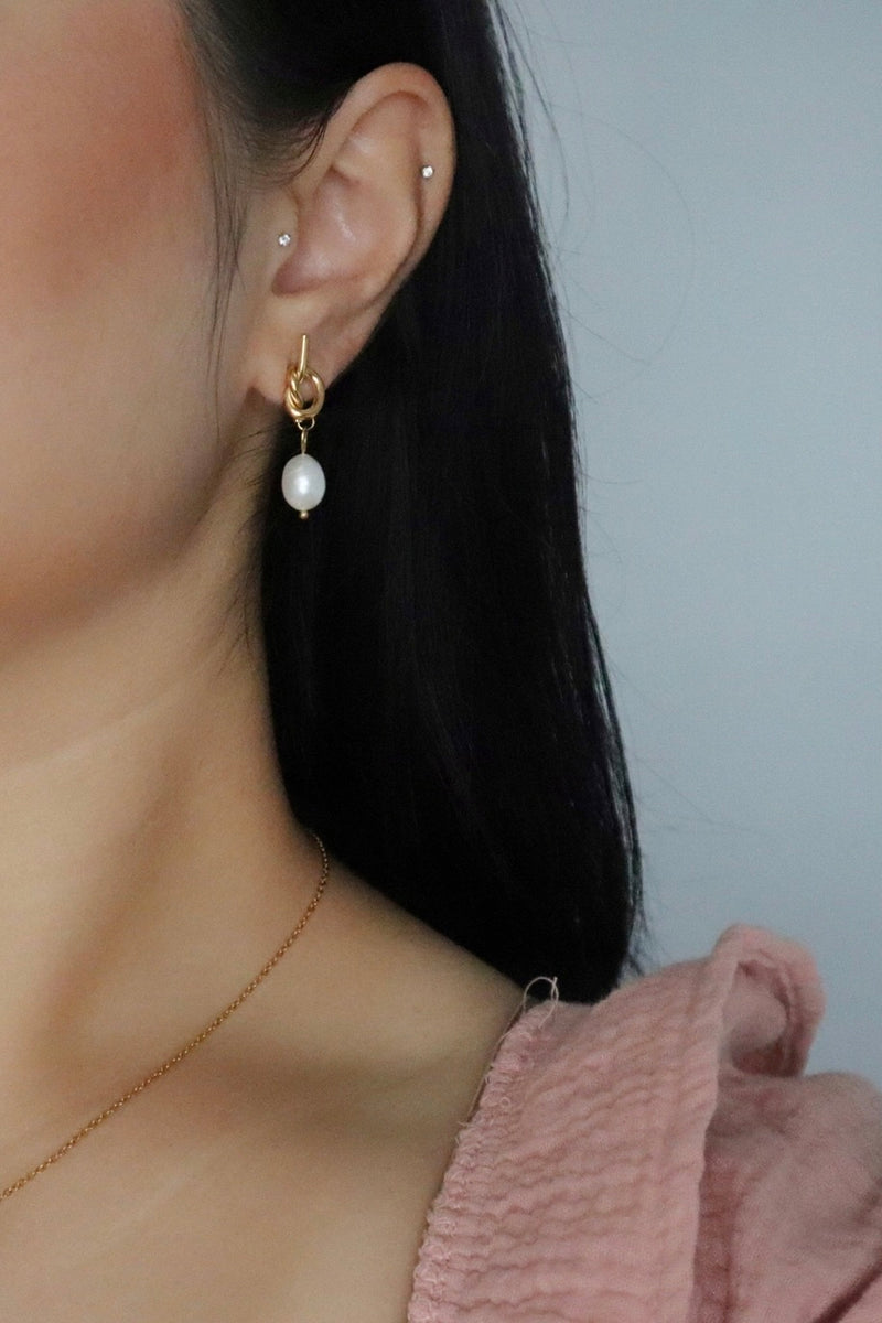 JESSA JEWELRY - KNOTTED PEARL DROP EARRINGS