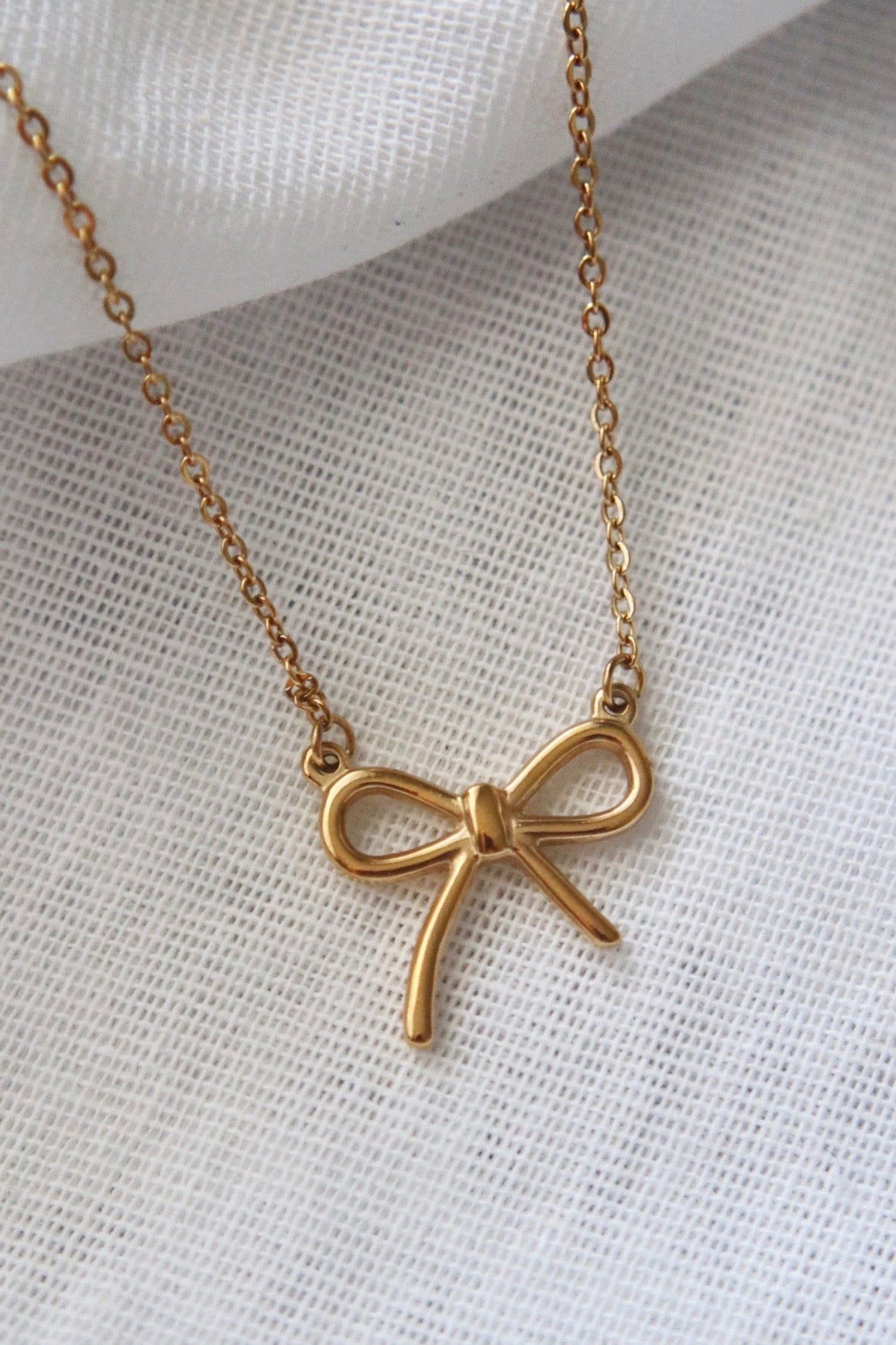 JESSA JEWELRY - BOW NECKLACE