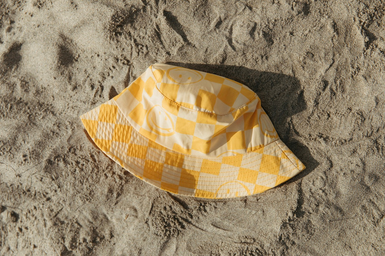 SEAESTA SURF X ROB MACHADO SURFBOARDS GOLDEN SMILE BUCKET HAT