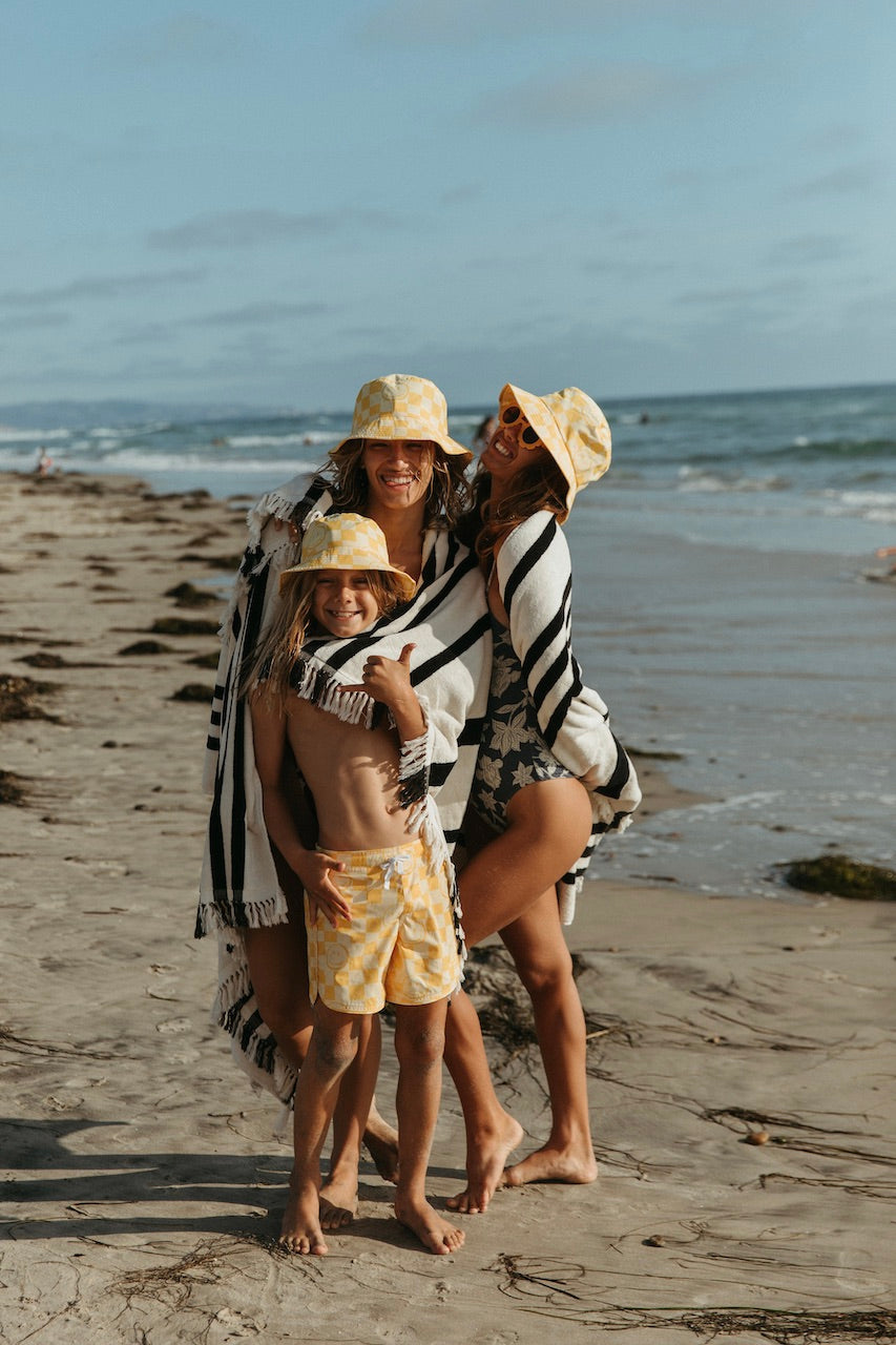 SEAESTA SURF X ROB MACHADO SURFBOARDS GOLDEN SMILE BUCKET HAT